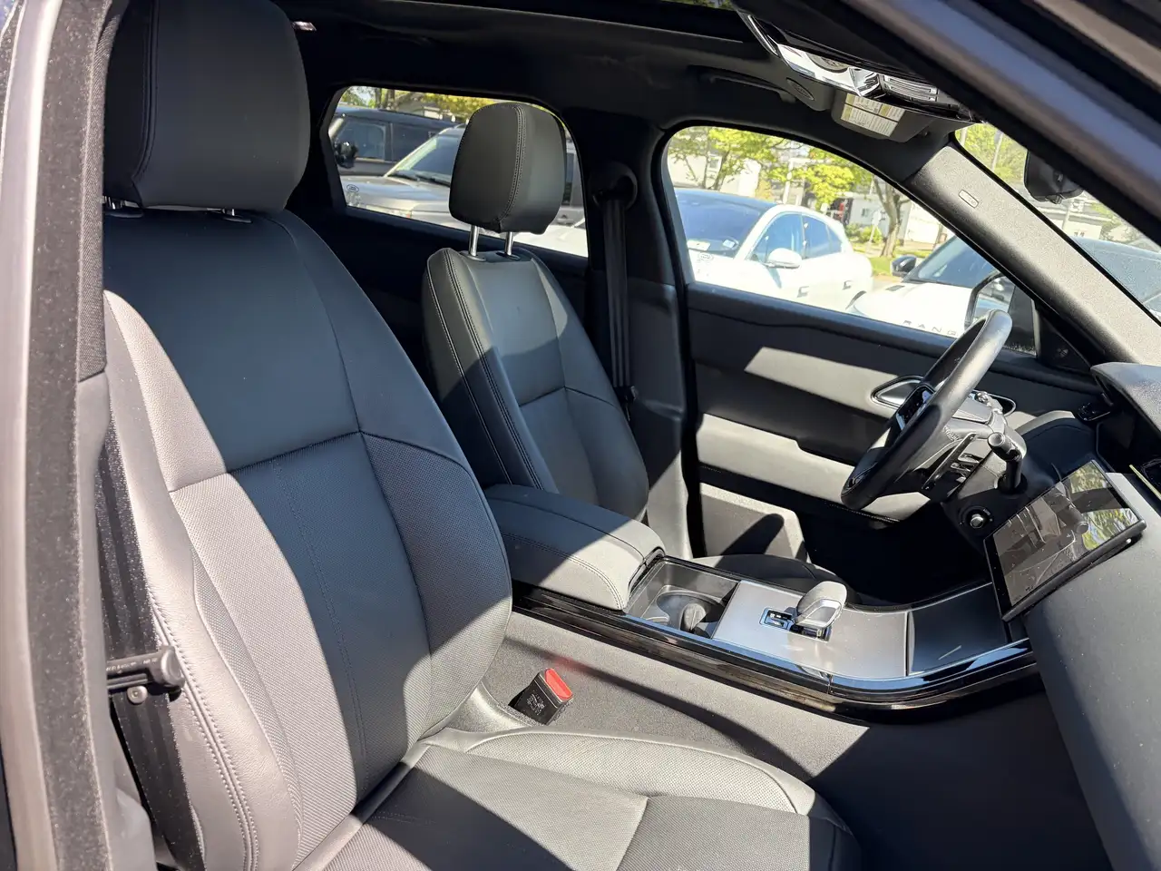 Land Rover Range Rover Velar снимка Land Rover Range Rover Velar