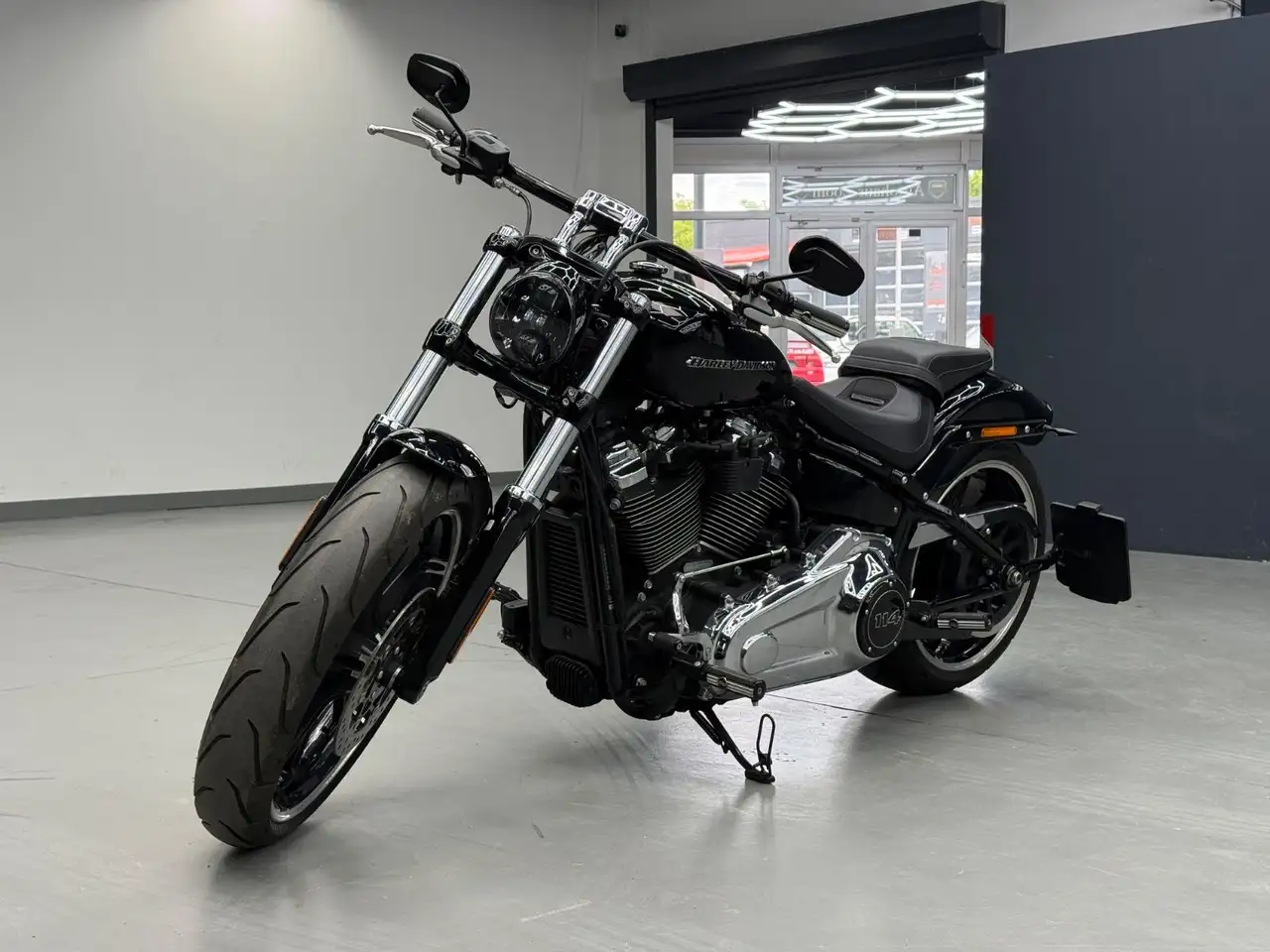 Harley-Davidson Breakout