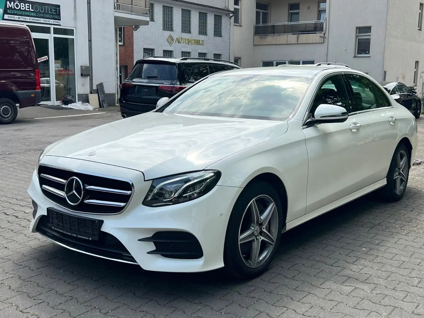 Mercedes-Benz E 300 e Lim. 9G AMG DTR MULTIBEAM kamera Keyless Blanc - 2