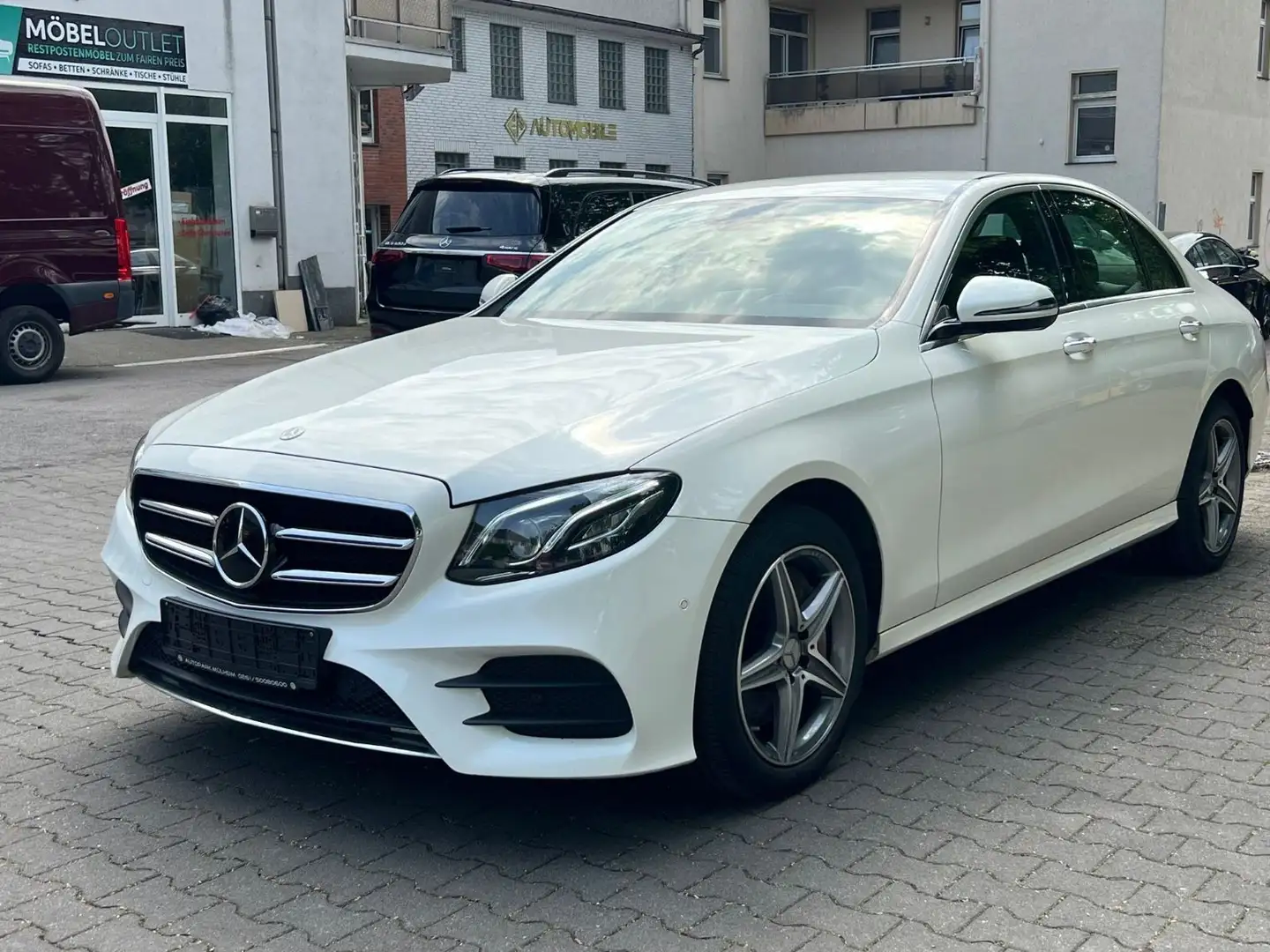 Mercedes-Benz E 300 e Lim. 9G AMG DTR MULTIBEAM kamera Keyless Blanc - 1