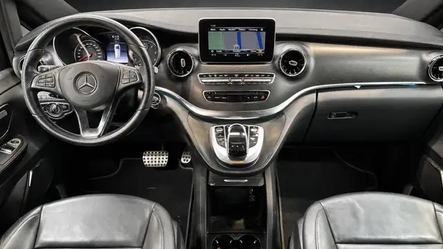 Mercedes-Benz V 300 view 7