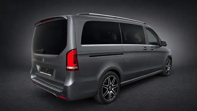 Mercedes-Benz V 300 view 4