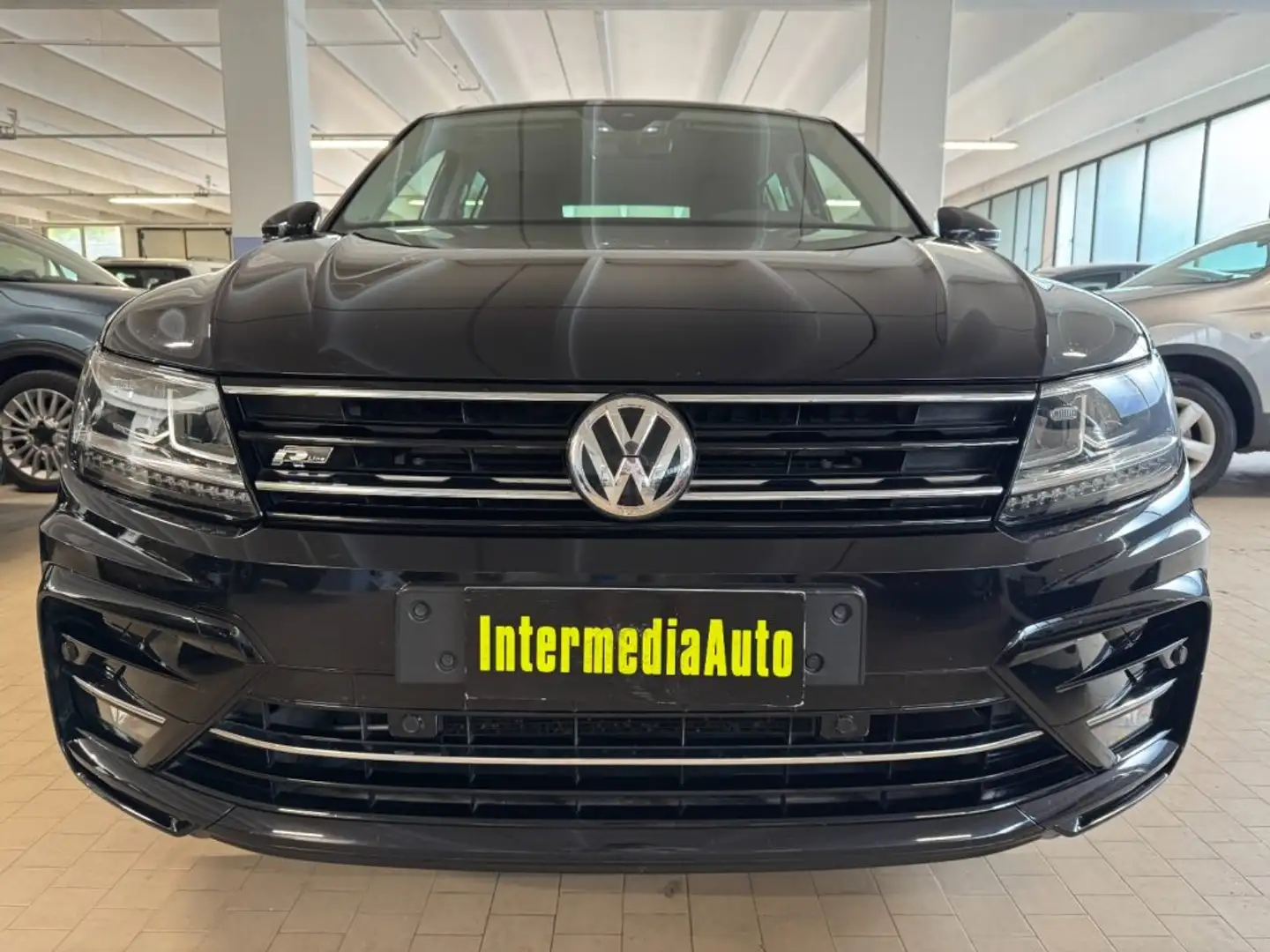 Volkswagen Tiguan 1.6 TDI BlueMotion Technology R-Line Nero - 2