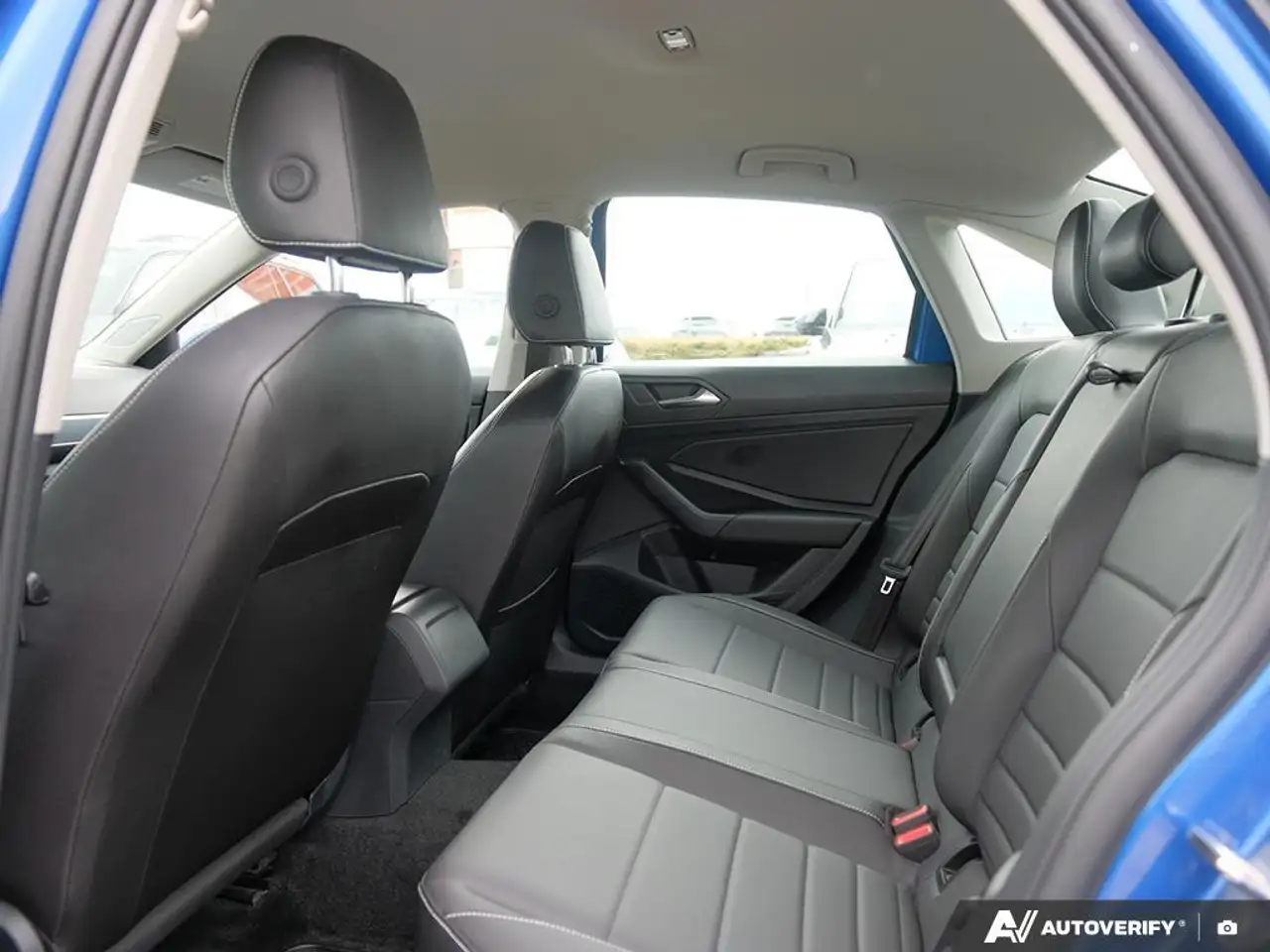 Volkswagen Jetta снимка Volkswagen Jetta