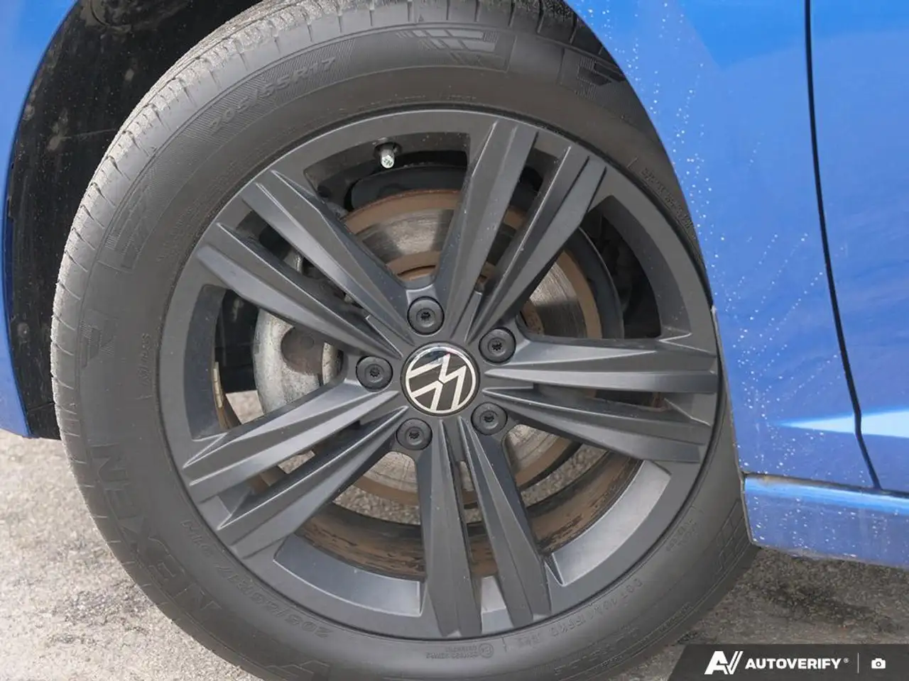 Volkswagen Jetta снимка Volkswagen Jetta