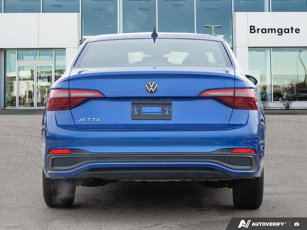 Volkswagen Jetta снимка Volkswagen Jetta