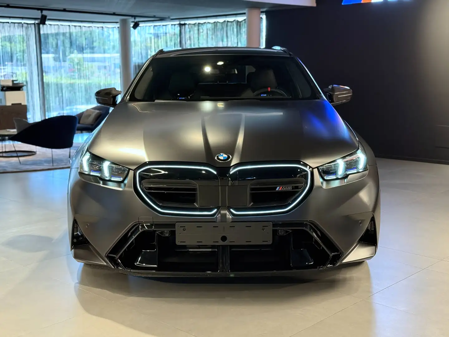BMW M5 4.4 727cv auto Grau - 2