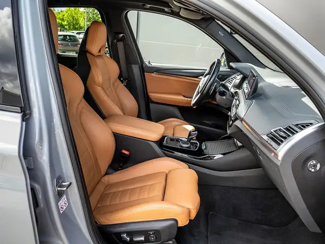 BMW X3 M view 4