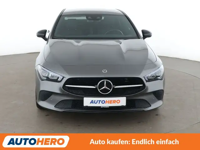 Mercedes-Benz CLA view 9