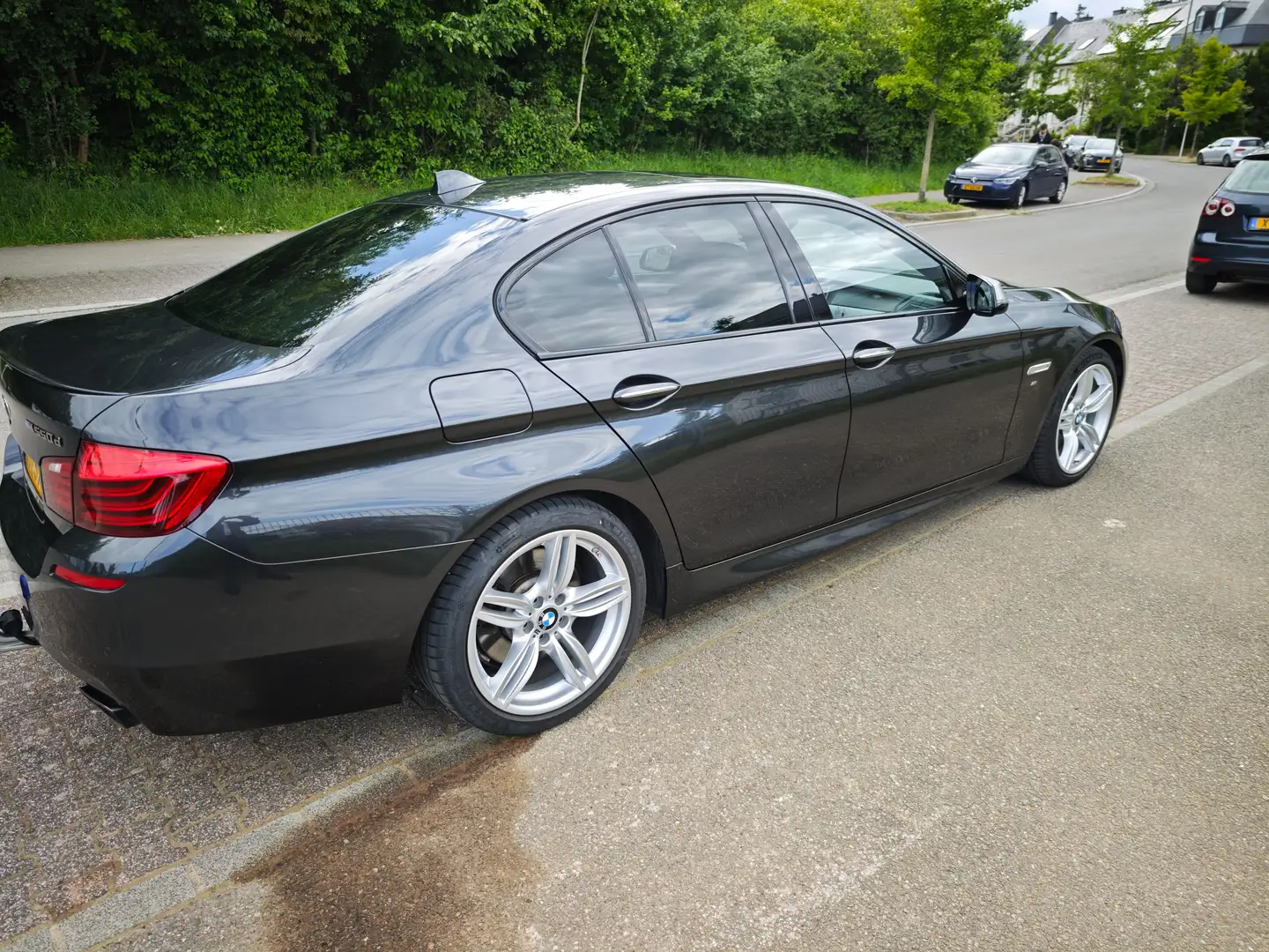 BMW M550 M550d xDrive Sport-Aut. Gris - 2