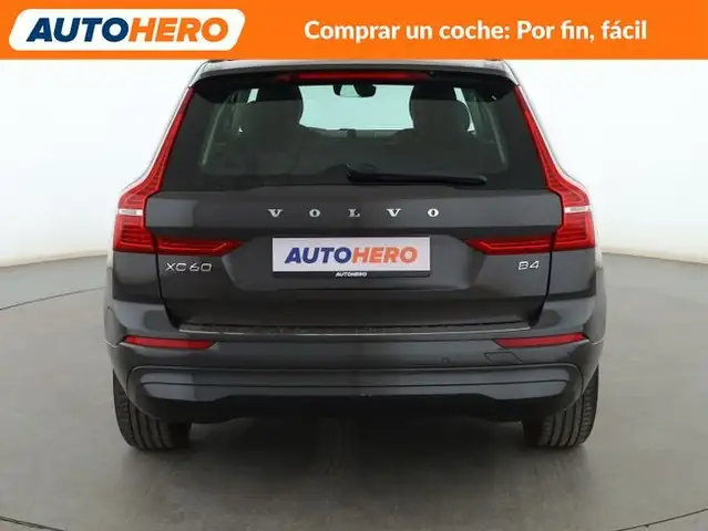 Volvo XC60 view 5