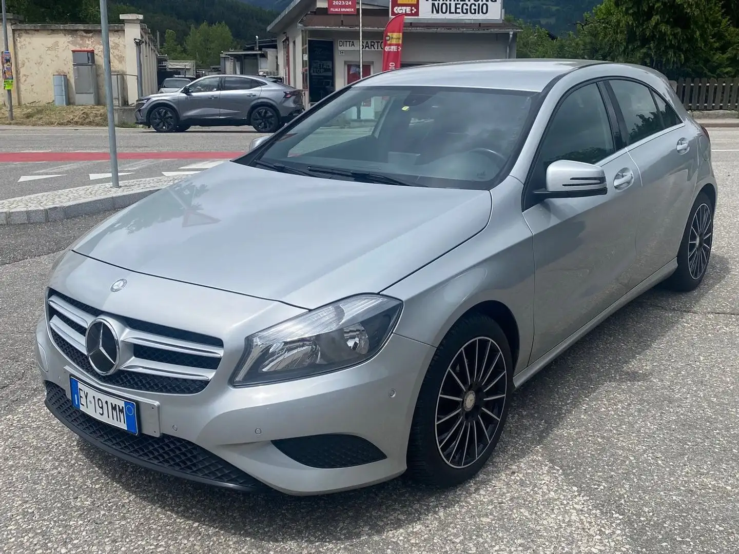 Mercedes-Benz A 200 (be) Premium Argent - 1