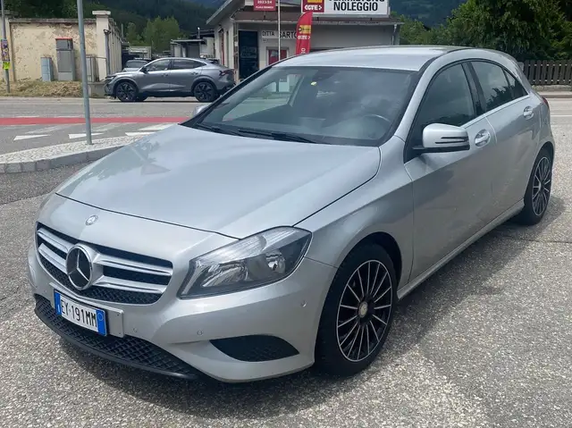 Mercedes-Benz A 200 (be) Premium