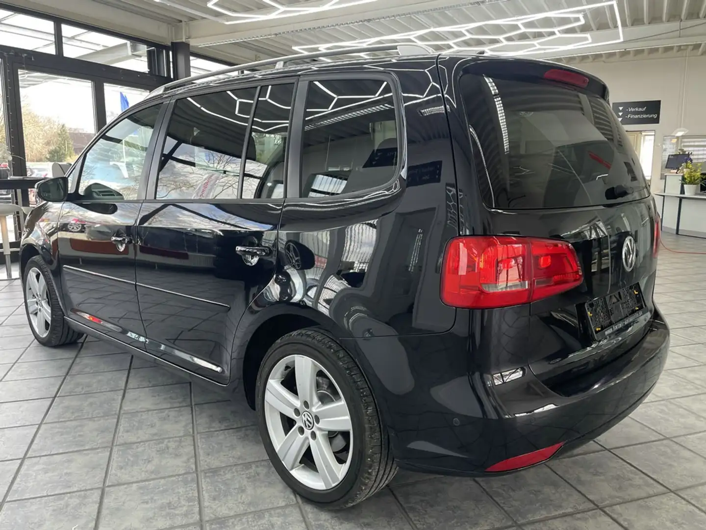 Volkswagen Touran 1.4 TSI Life, 2.Hand, Klima, Sitzheiz. Schwarz - 2