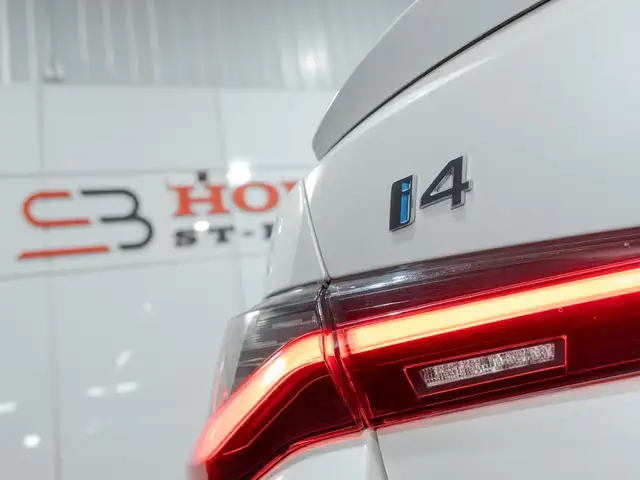 BMW i4 2023 — photo 5