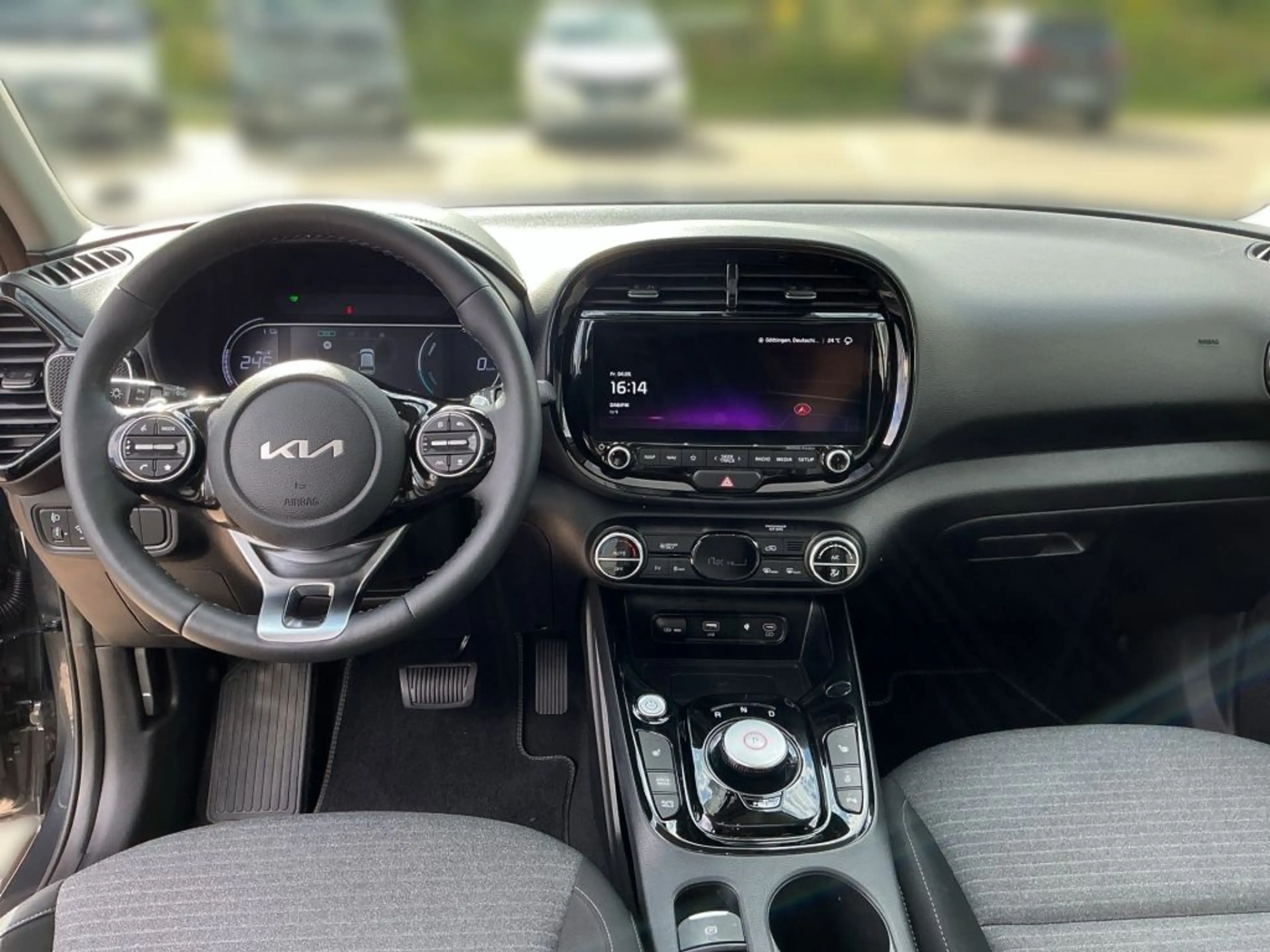 Kia Soul e-Soul Inspiration — photo 10