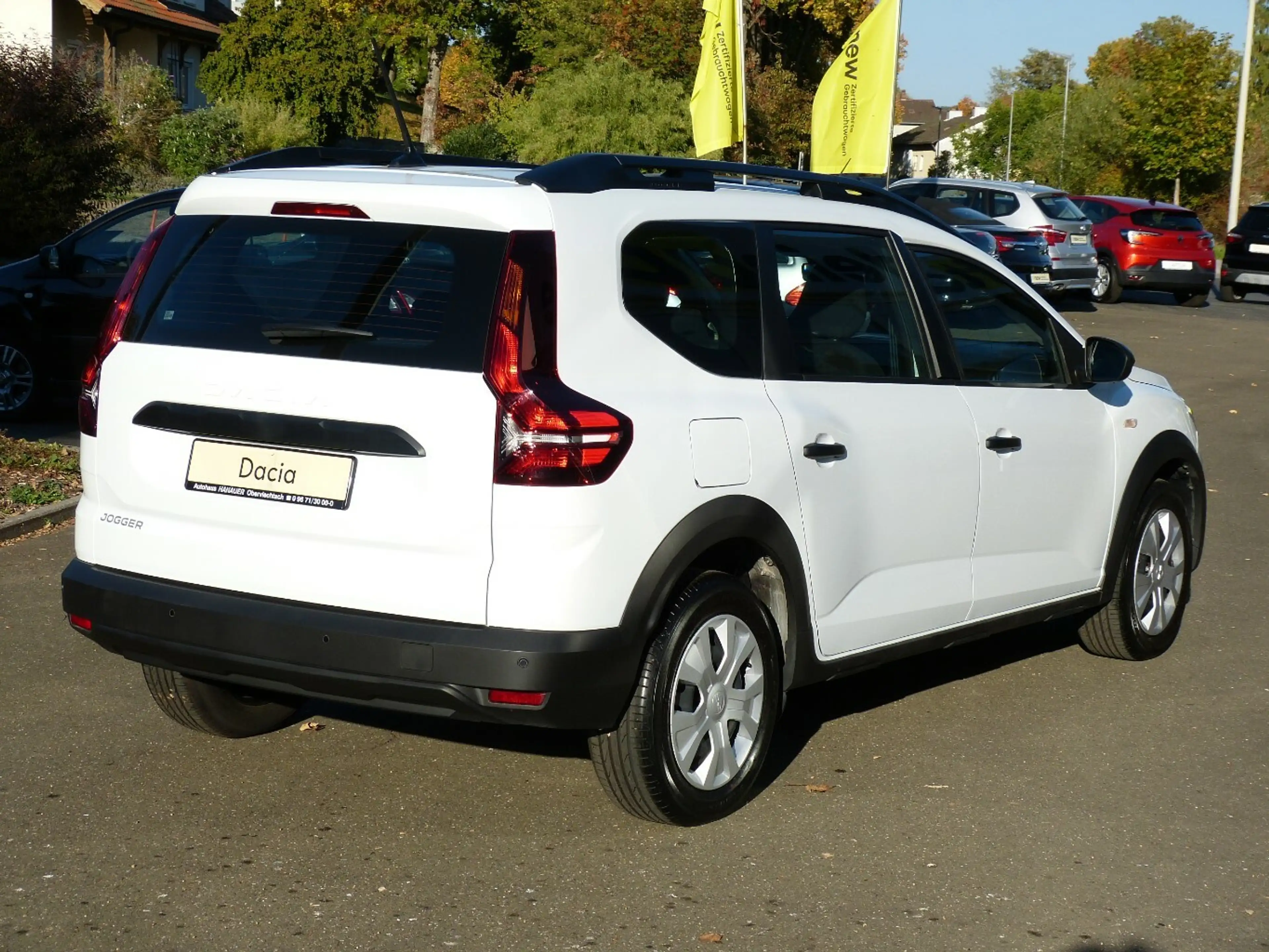 Dacia Jogger Essential TCE 100 ECO-G [1. HAND] — photo 8