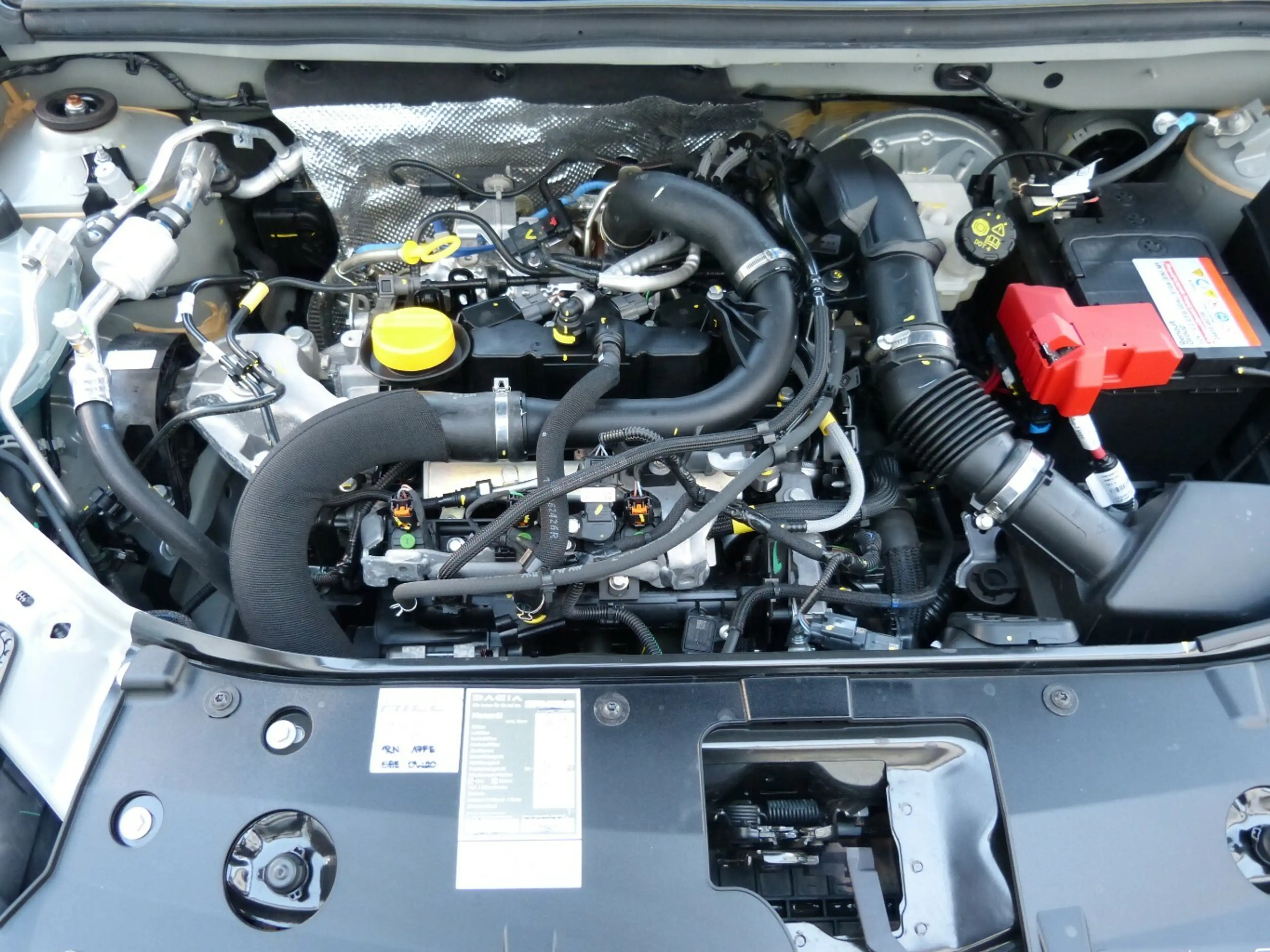 Dacia Jogger Essential TCE 100 ECO-G [1. HAND] — photo 9