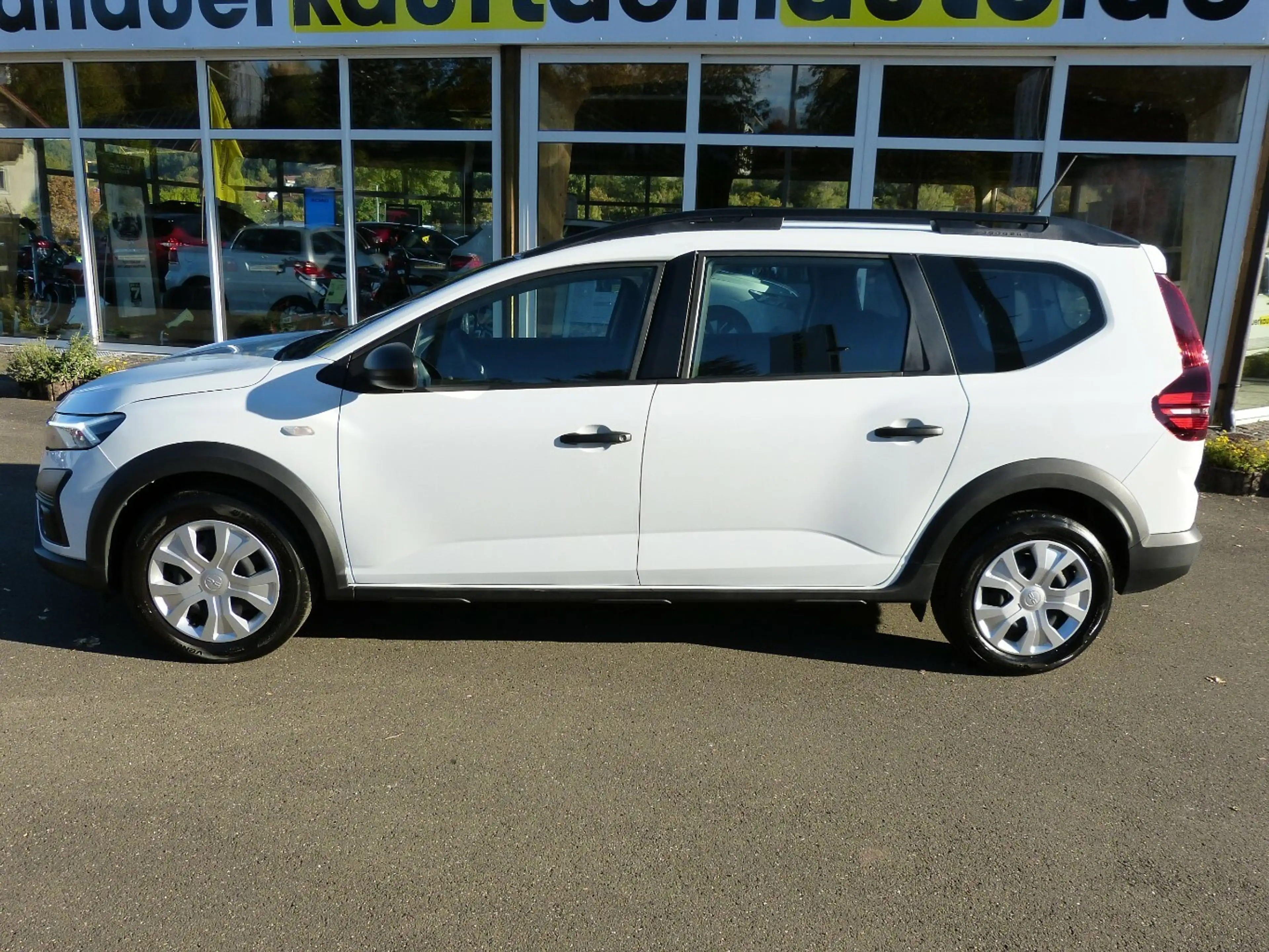 Dacia Jogger Essential TCE 100 ECO-G [1. HAND] — photo 5