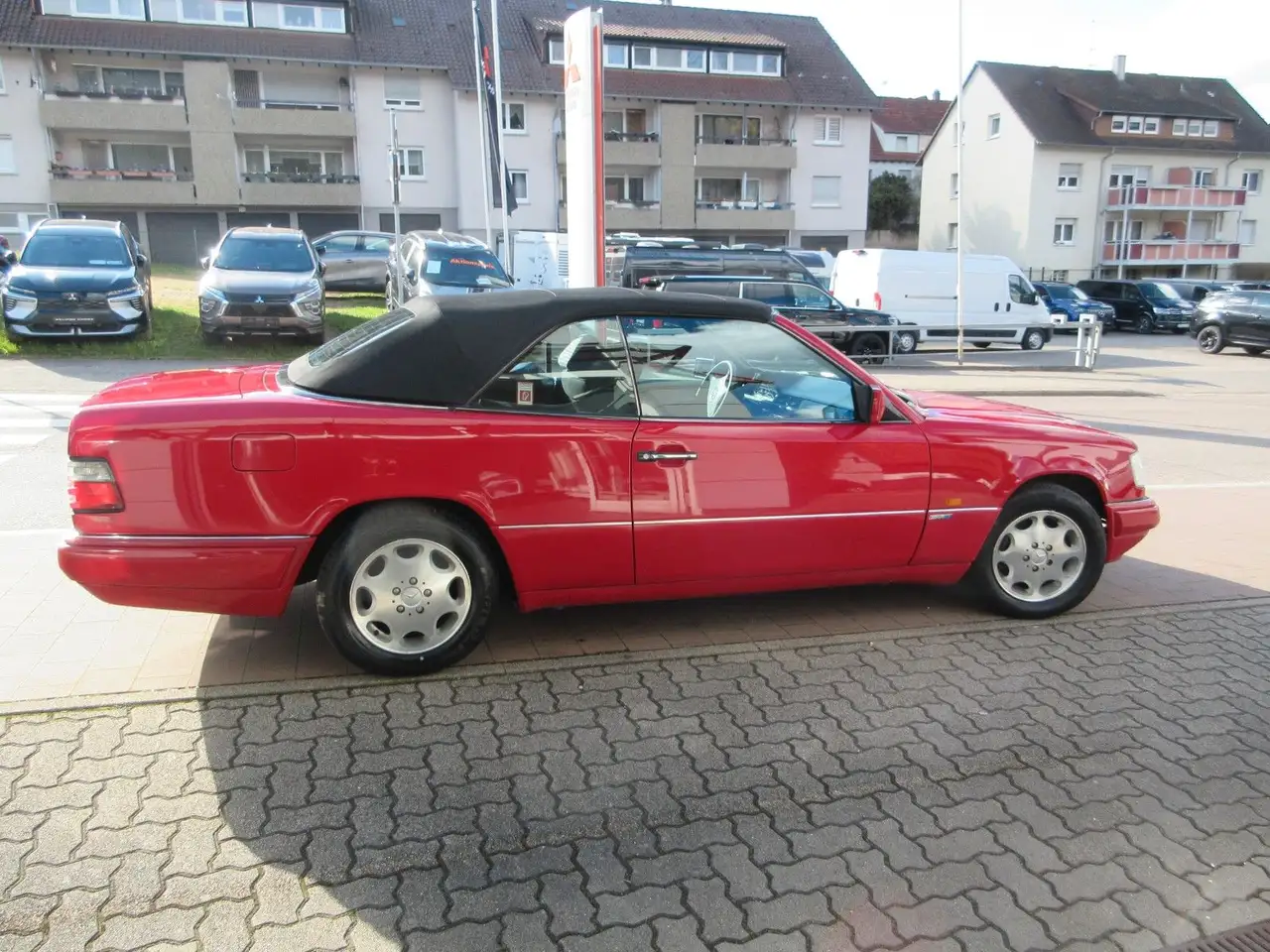 Mercedes-Benz E 200 Sportline Cabrio/Klimaanlage/LM Felgen, foto 4