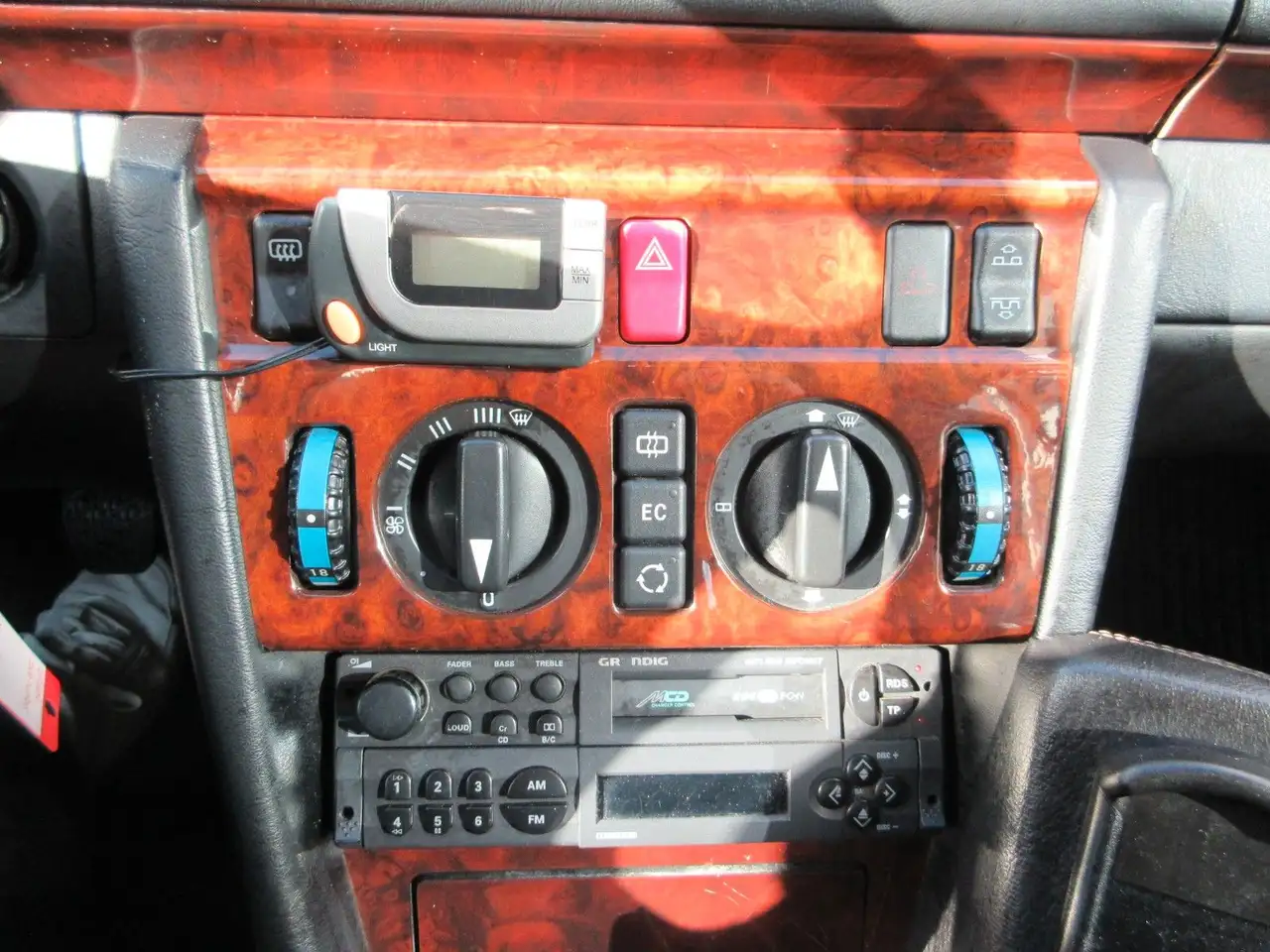 Mercedes-Benz E 200 Sportline Cabrio/Klimaanlage/LM Felgen, foto 11
