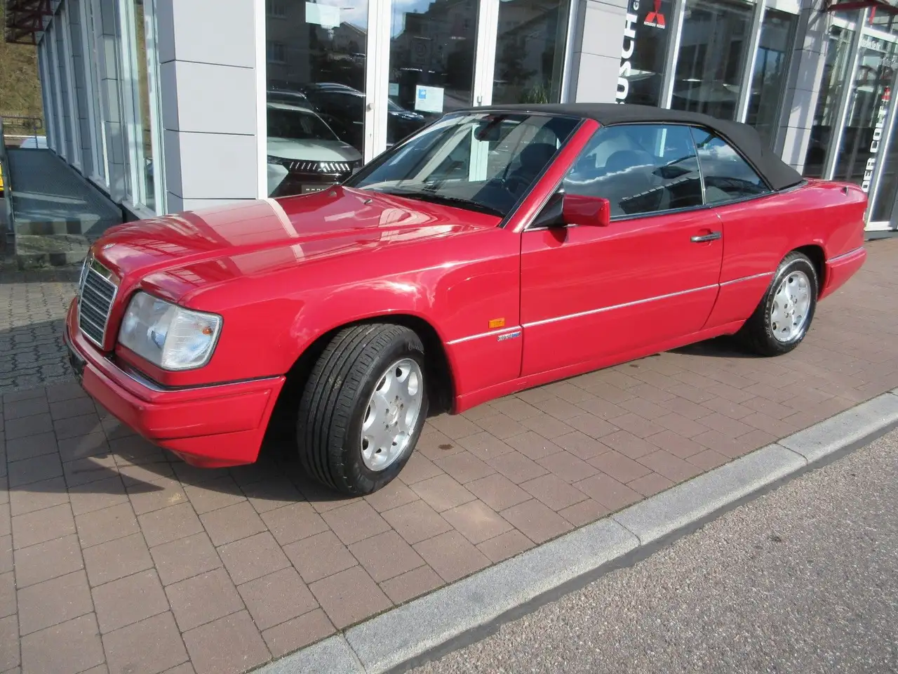 Mercedes-Benz E 200 Sportline Cabrio/Klimaanlage/LM Felgen, foto 3