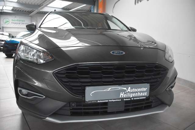 Imagine Ford Focus Turnier Active LED Navi Kamera WinterPaket