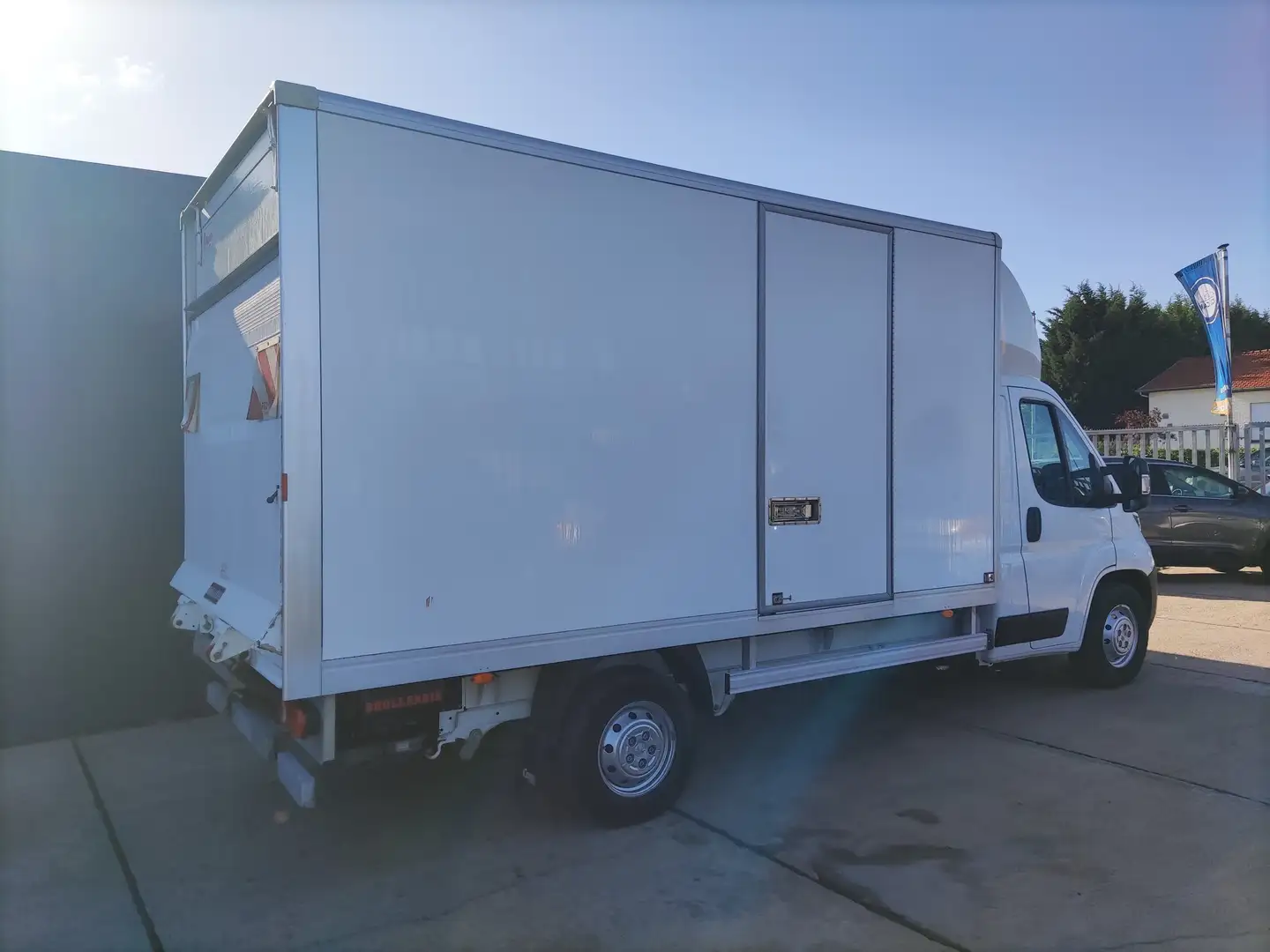 Peugeot Boxer 2.2HDi 335/Meubelbak/Laadlift/Navi/Camera/24752Ex Blanc - 2