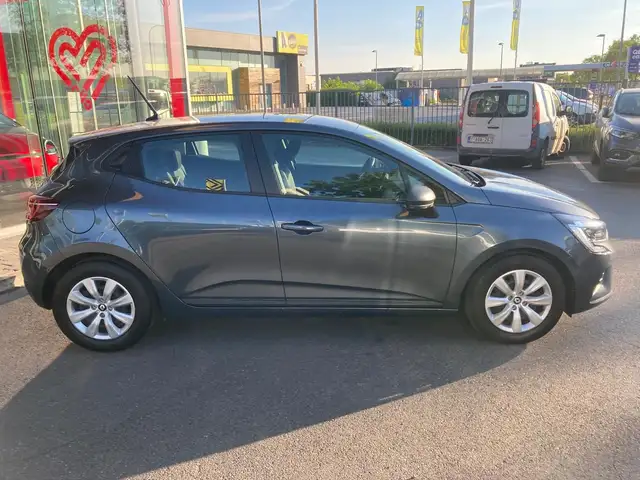 Renault Clio view 7