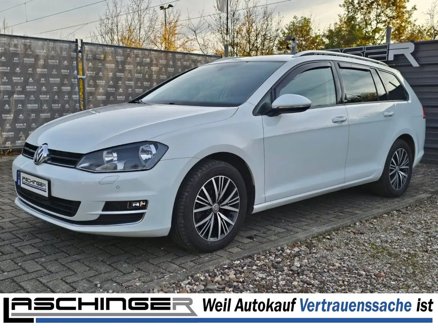 Volkswagen Golf VII 1.4 TSI Allstar NAVI CAM LM SHZ TEMPOM Bílá - 1