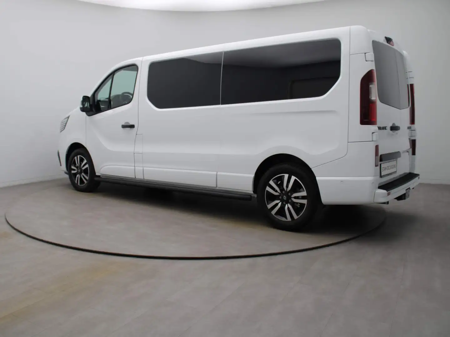 Renault Trafic dCi 150pk T30 L2H1 Extra 125th Anniversary EDC/AUT Wit - 2