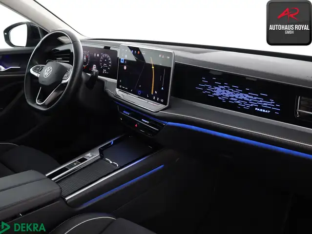 Volkswagen Passat view 10