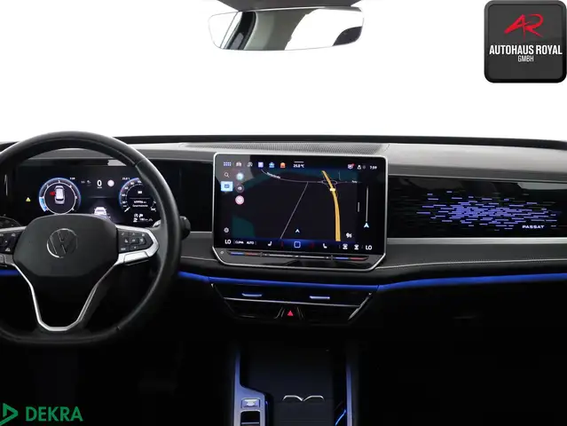 Volkswagen Passat view 9