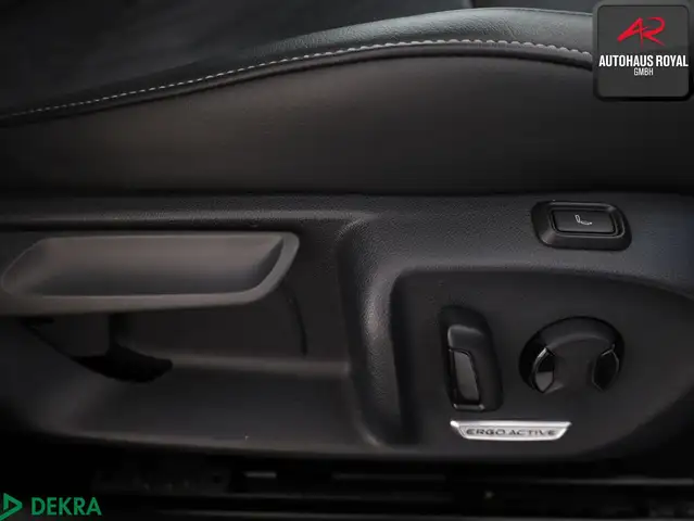 Volkswagen Passat view 12