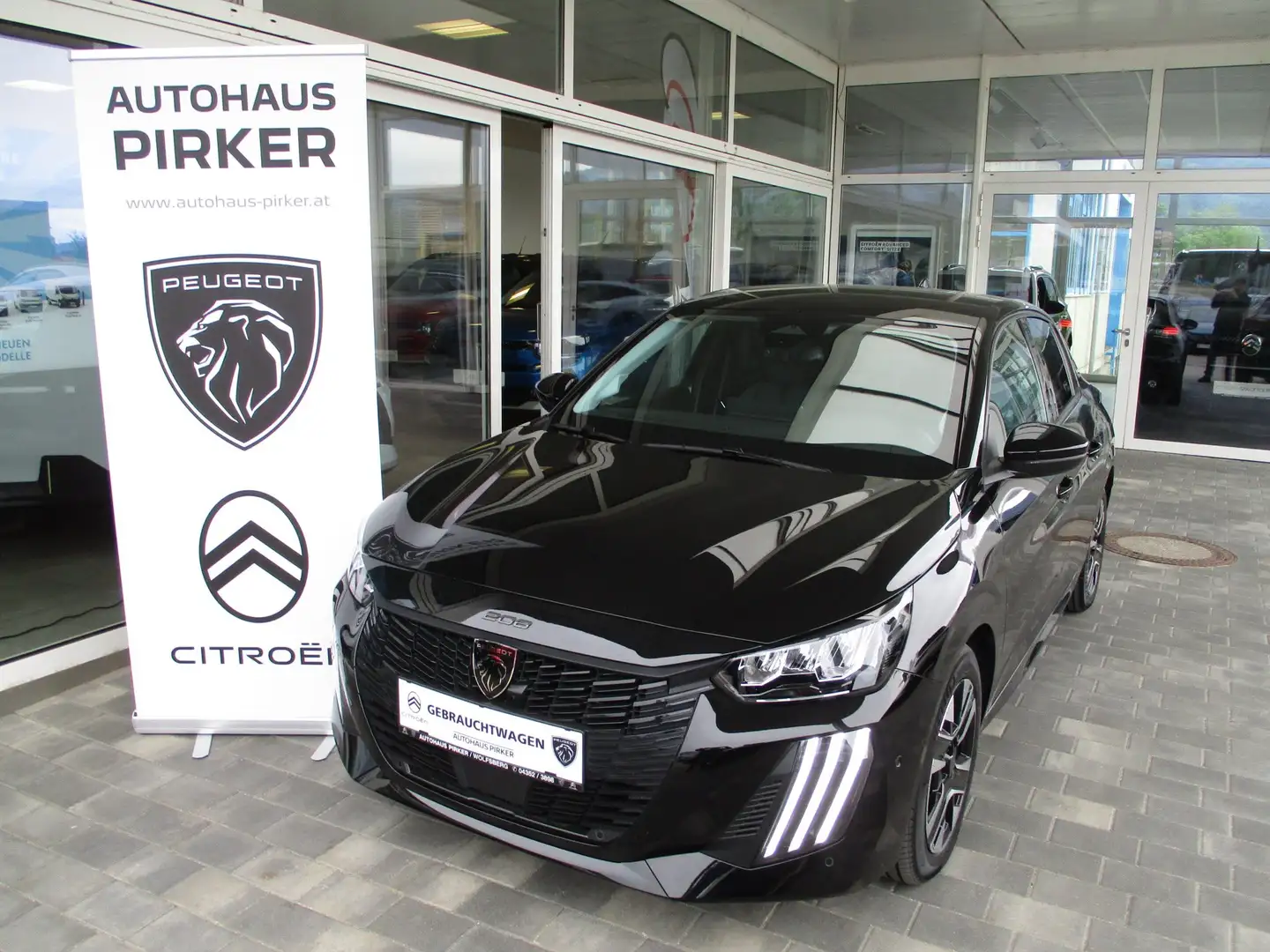 Peugeot 208 Hybrid 110 Allure Schwarz - 1
