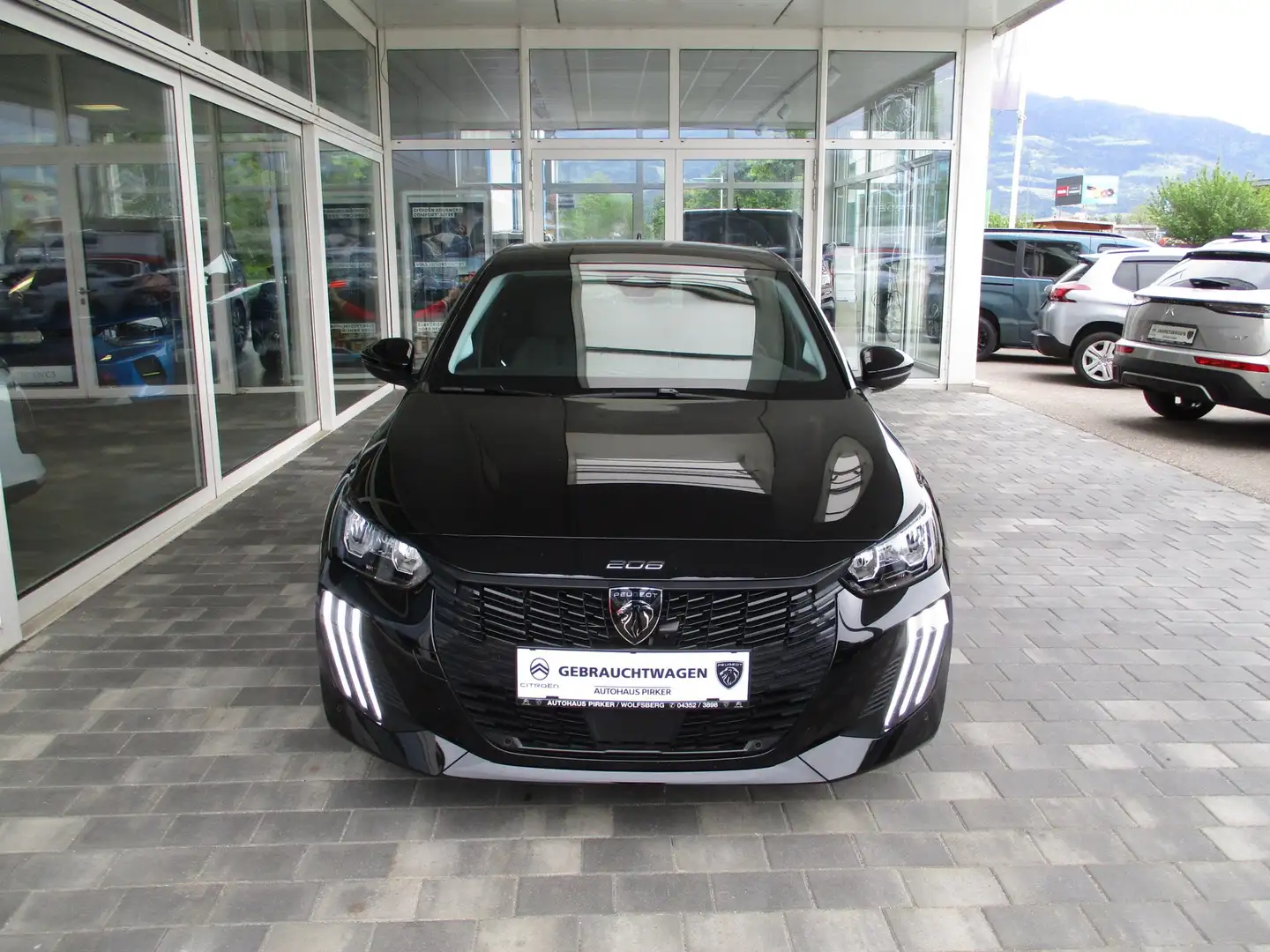 Peugeot 208 Hybrid 110 Allure Schwarz - 2