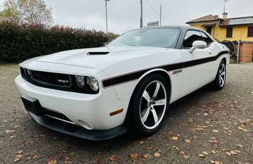 6.4 V8 Scat Pack 485cv at8