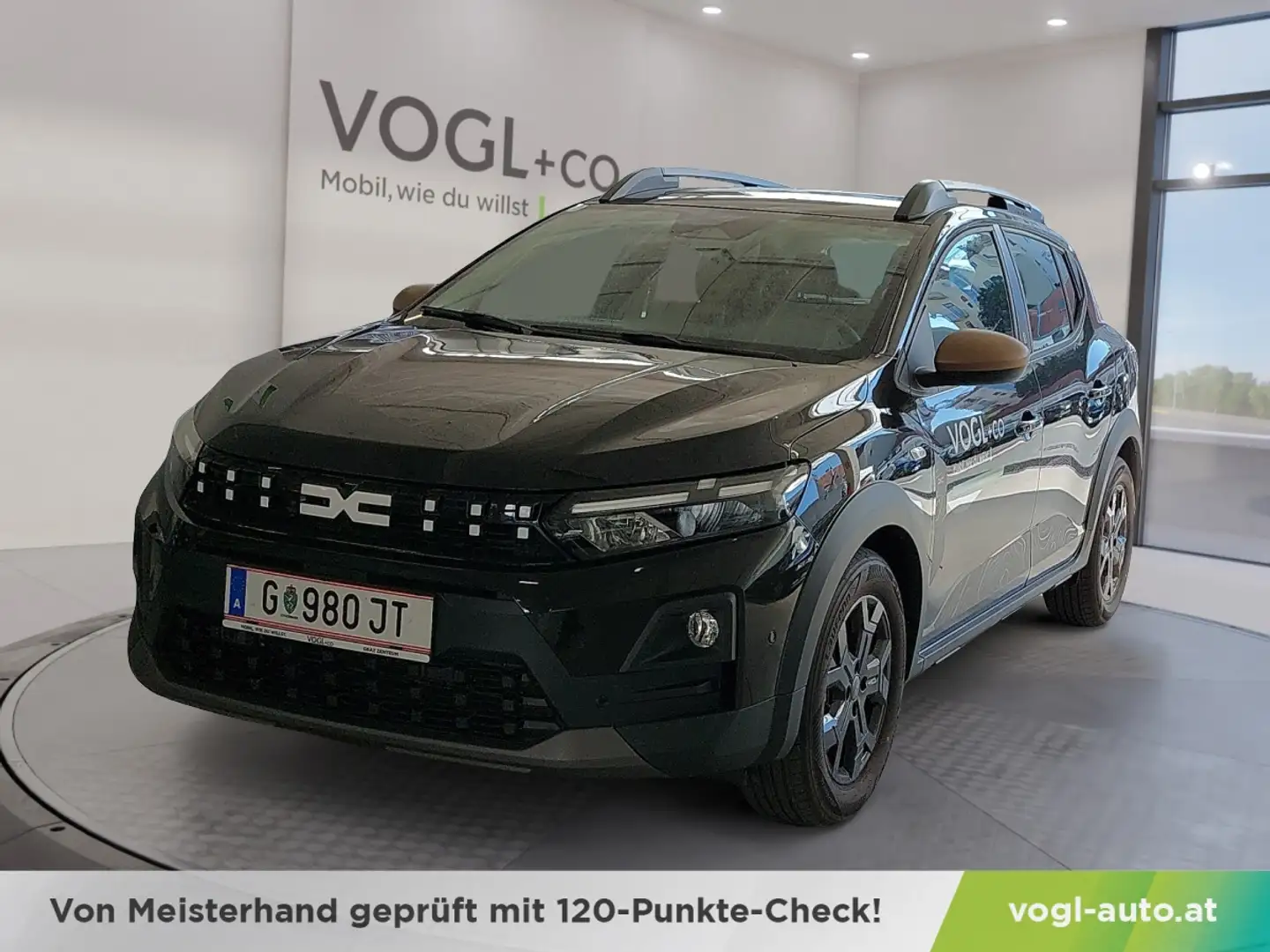 Dacia Sandero Stepway Extreme TCe 110 Schwarz - 1