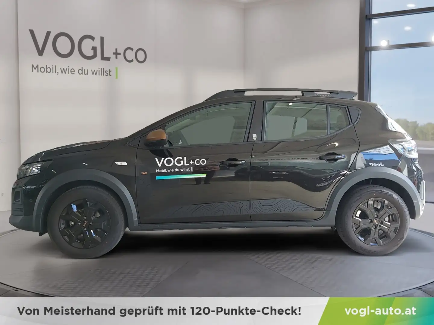 Dacia Sandero Stepway Extreme TCe 110 Schwarz - 2