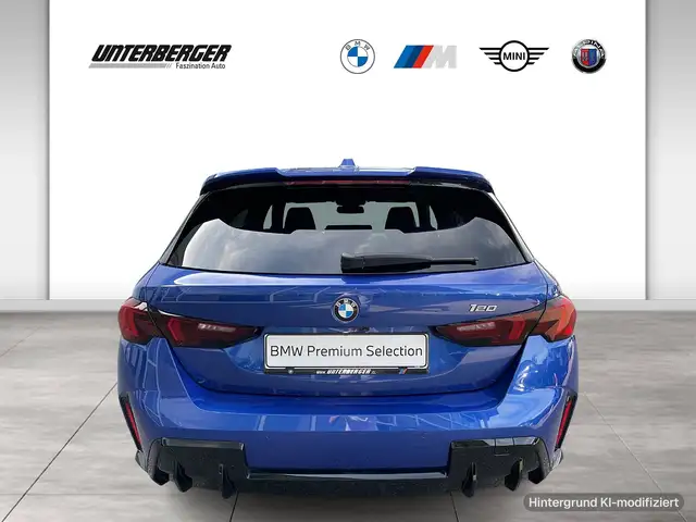 BMW 1 Series view 5