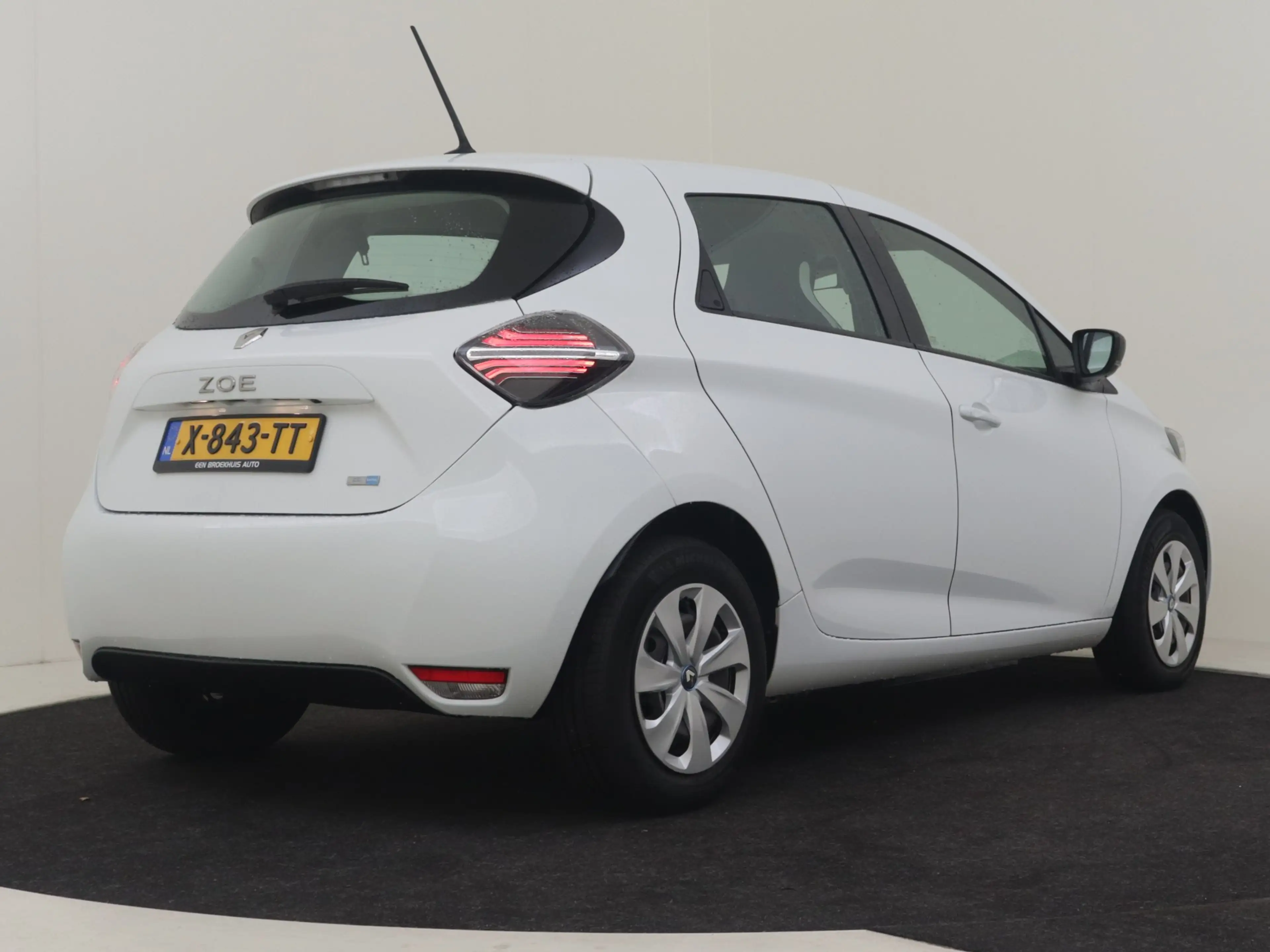 Renault ZOE R110 Life 52 kWh | Achteruitrijcamera | Climate co — photo 11