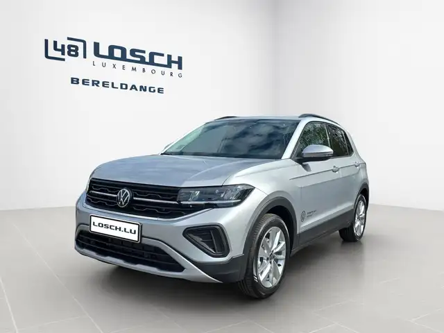Volkswagen T-Cross view 3