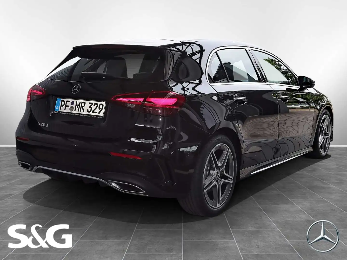 Mercedes-Benz A 200 AMG Distronic+RüKam+M-LED+Pano+Totwinkel Schwarz - 2