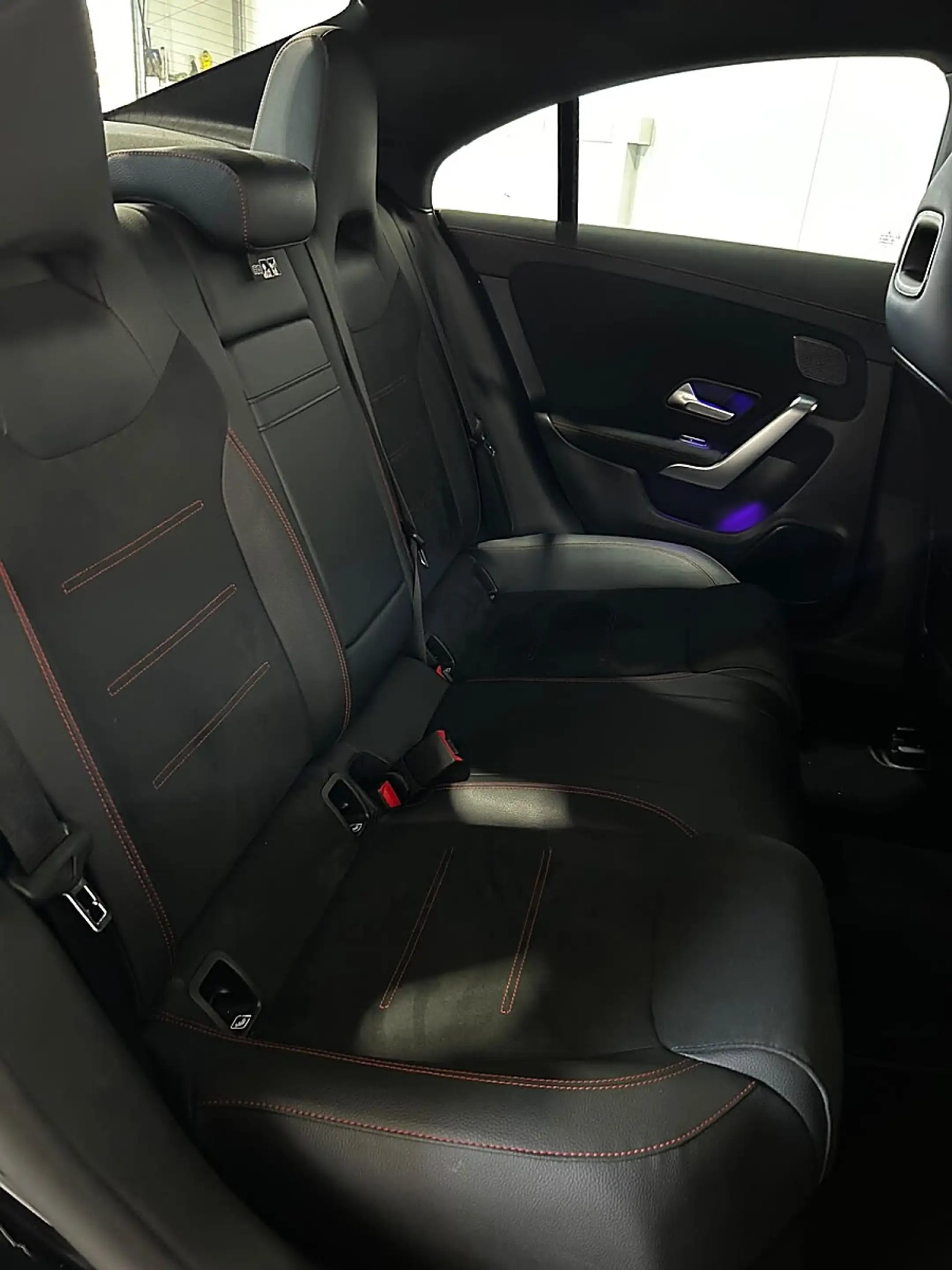 Mercedes-Benz CLA 200 d Aut.//AMG-PAKET//AMBIENTE//SITZHEIZUNG — photo 13
