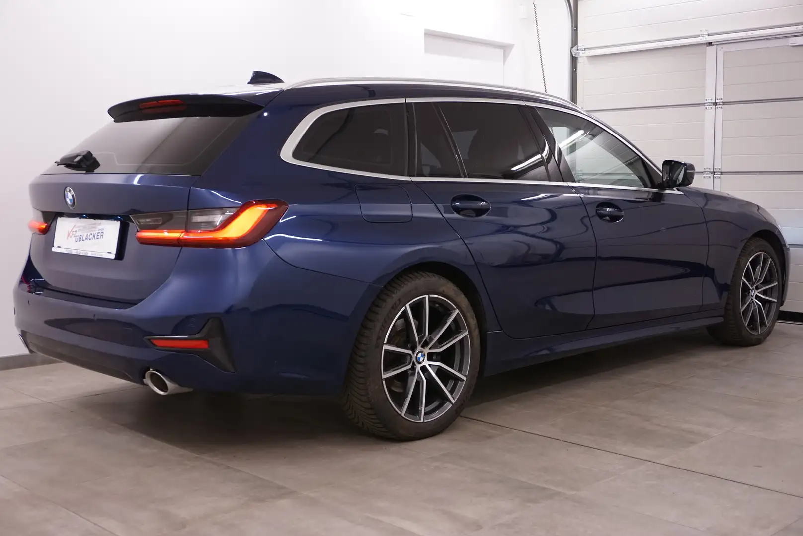BMW 320 d xDrive Sport Line/ Anhängervorrichtung/ Laser Blauw - 2