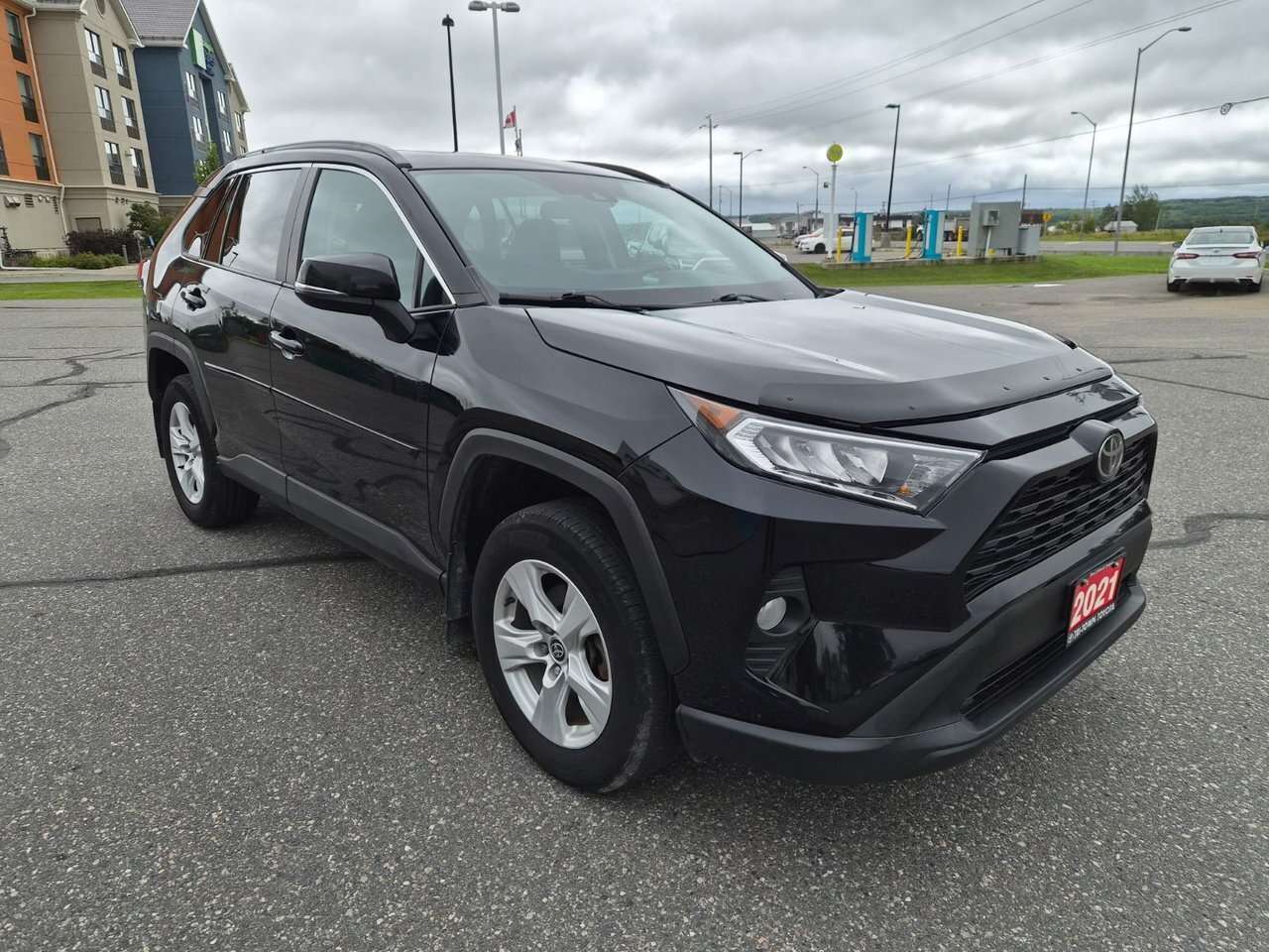 2021 Toyota RAV4 XLE — снимка 1