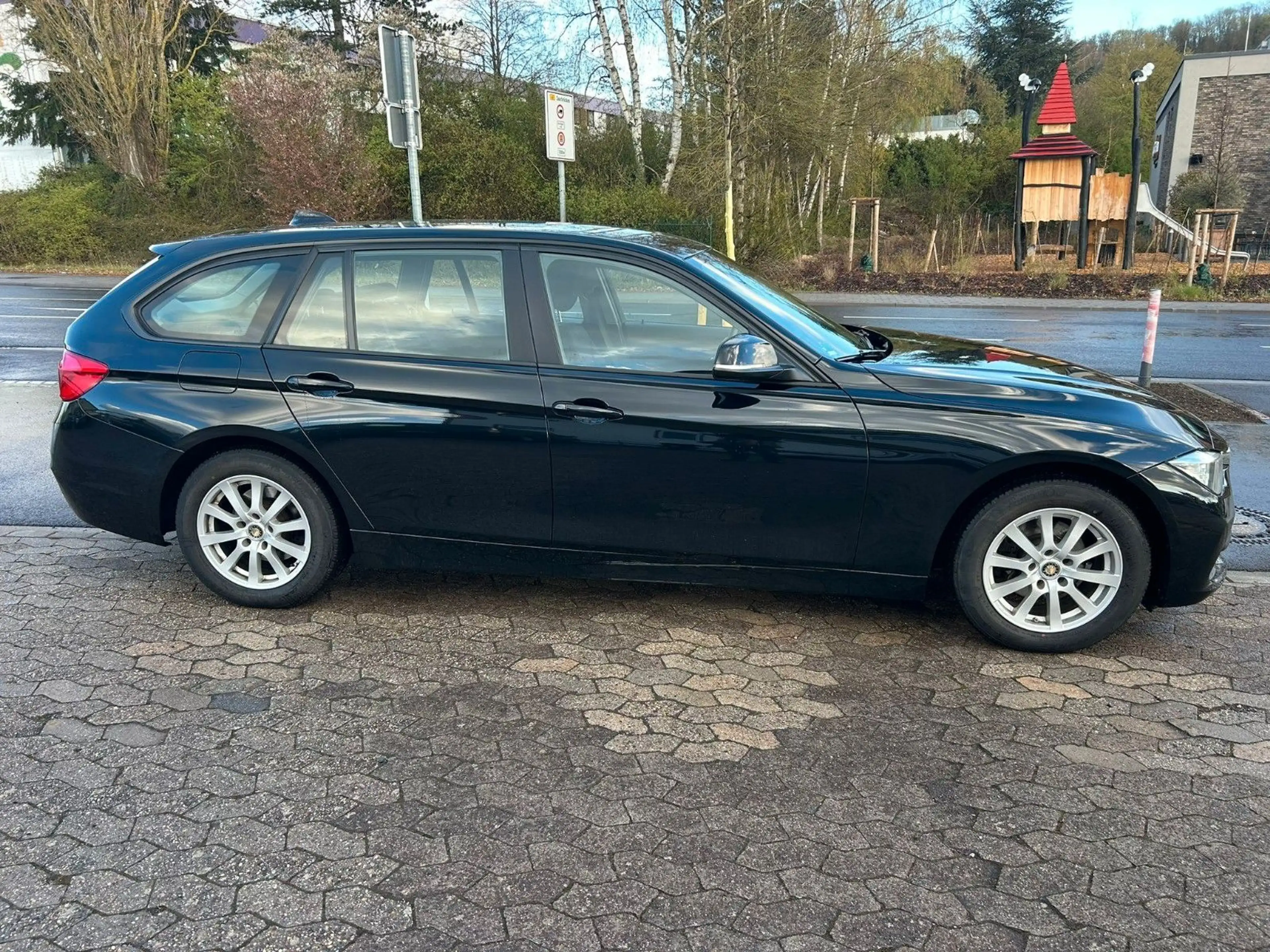 BMW 316 d Touring 2.0 PDC+SHZ+TEMP+KLIMA — photo 4