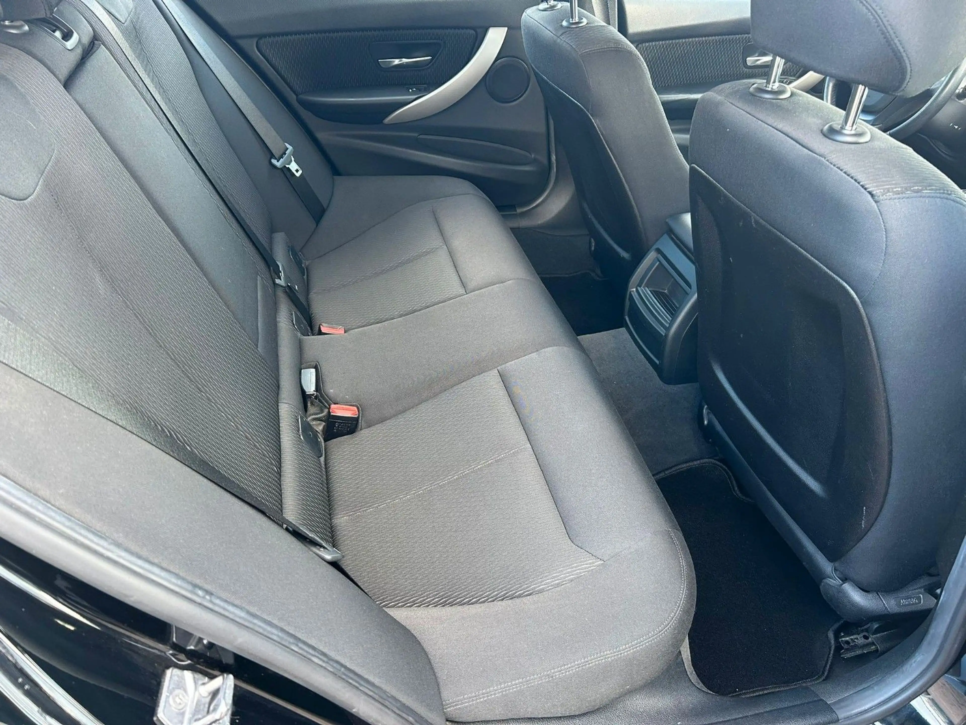 BMW 316 d Touring 2.0 PDC+SHZ+TEMP+KLIMA — photo 12