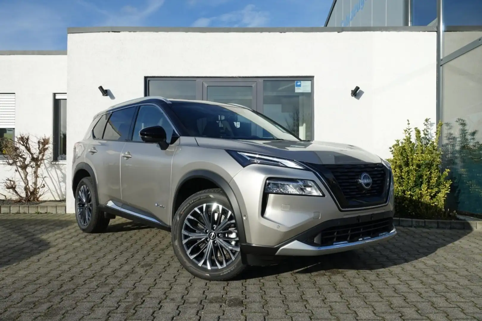 Nissan X-Trail TEKNA+ plus e-POWER e-4ORCE 5Sitz +AHK! Argintiu - 2