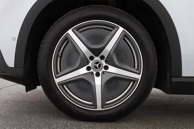 Mercedes-Benz EQE 350 4M SUV Ansicht 11